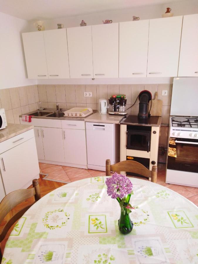 Apartamento Apartman Paulina Selce Exterior foto